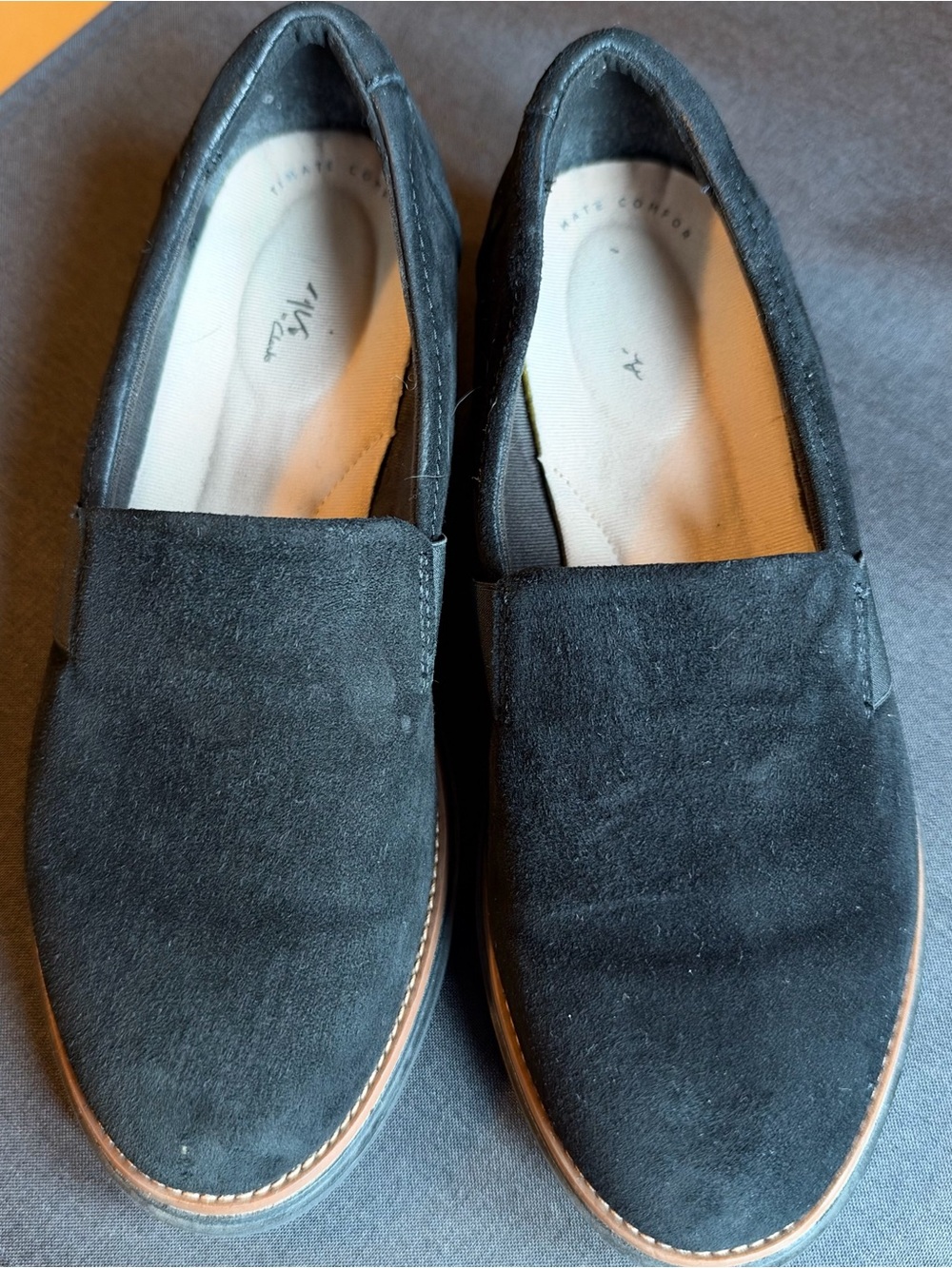 Clarks Black Suede Slip-On Platform Loafers Women’s 7 Wide Ultimate Comfort